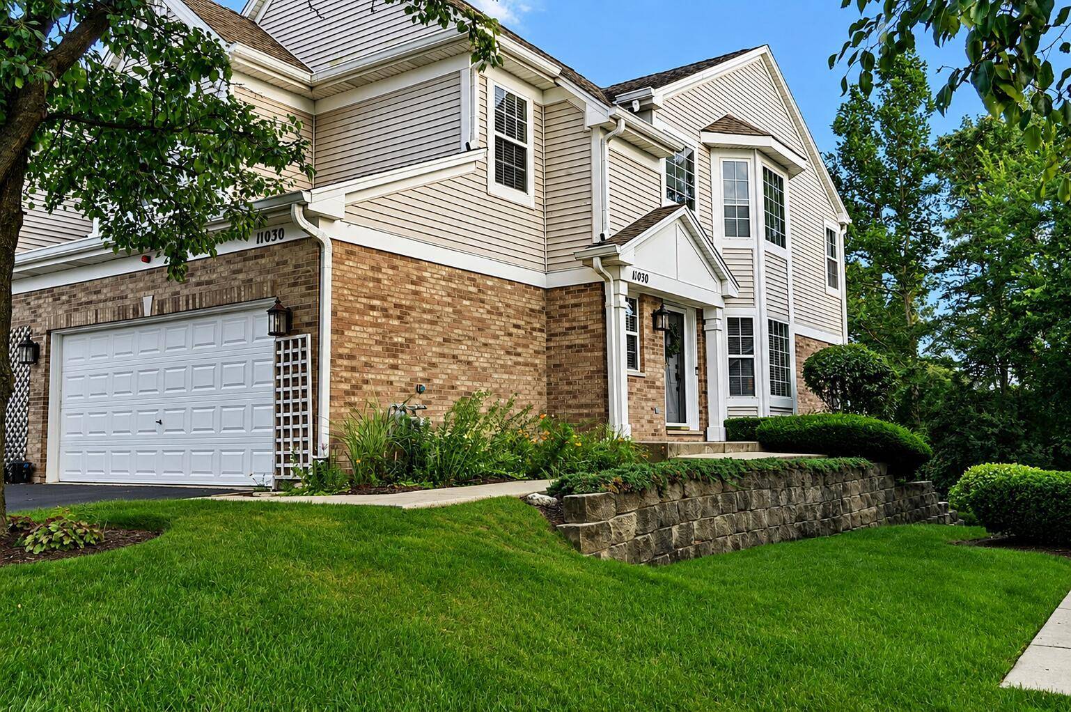 11030 N 72nd ST, Indian Head Park, IL 60525