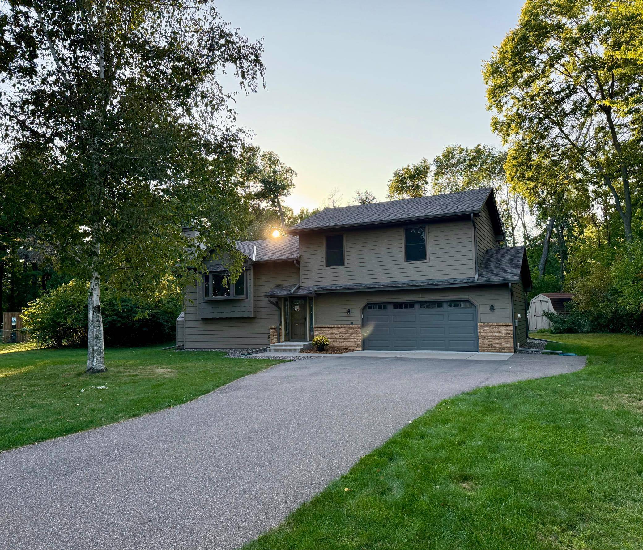 26120 Galen DR, Wyoming, MN 55092