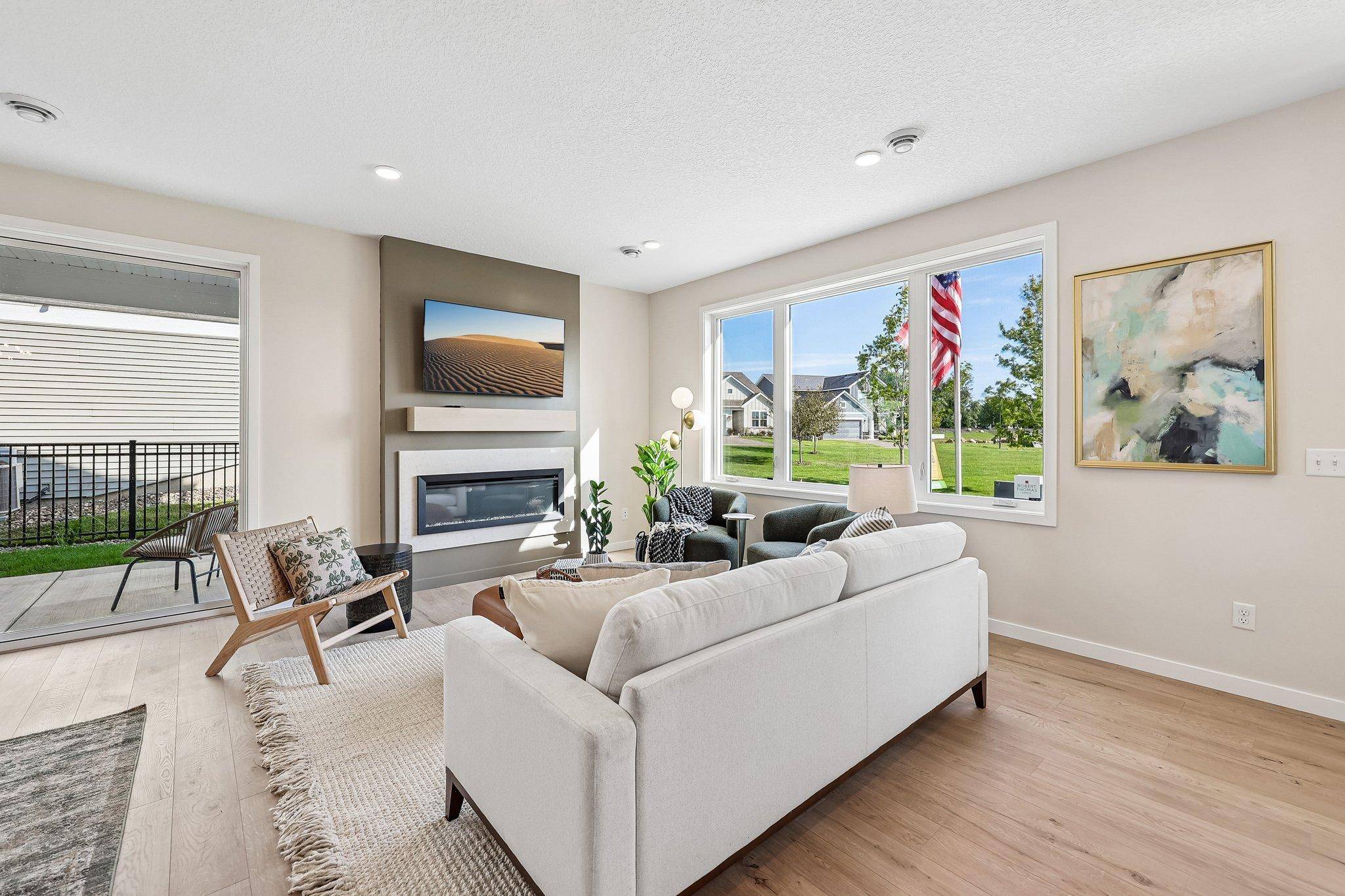 19111 Cloverleaf WAY, Farmington, MN 55024