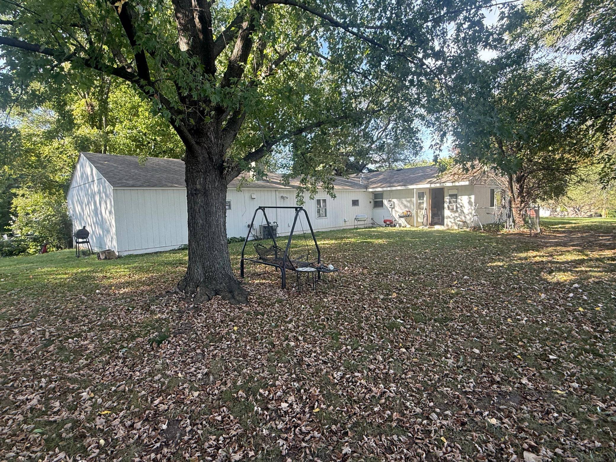 1431 Hadley AVE N, Oakdale, MN 55128