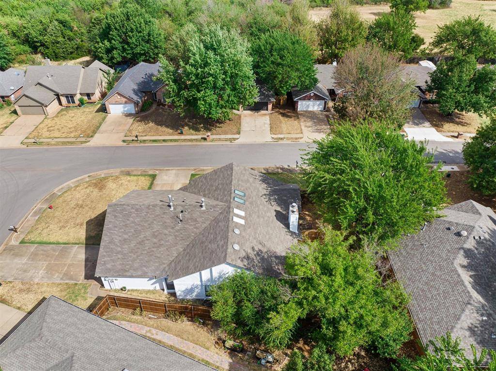 1030 Pruett DR, Edmond, OK 73003