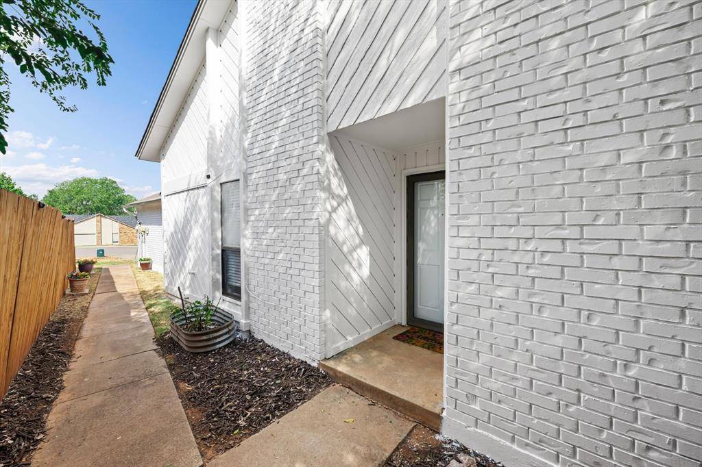1030 Pruett DR, Edmond, OK 73003
