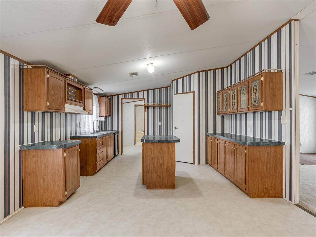 8990 E Tecumseh RD, Norman, OK 73026