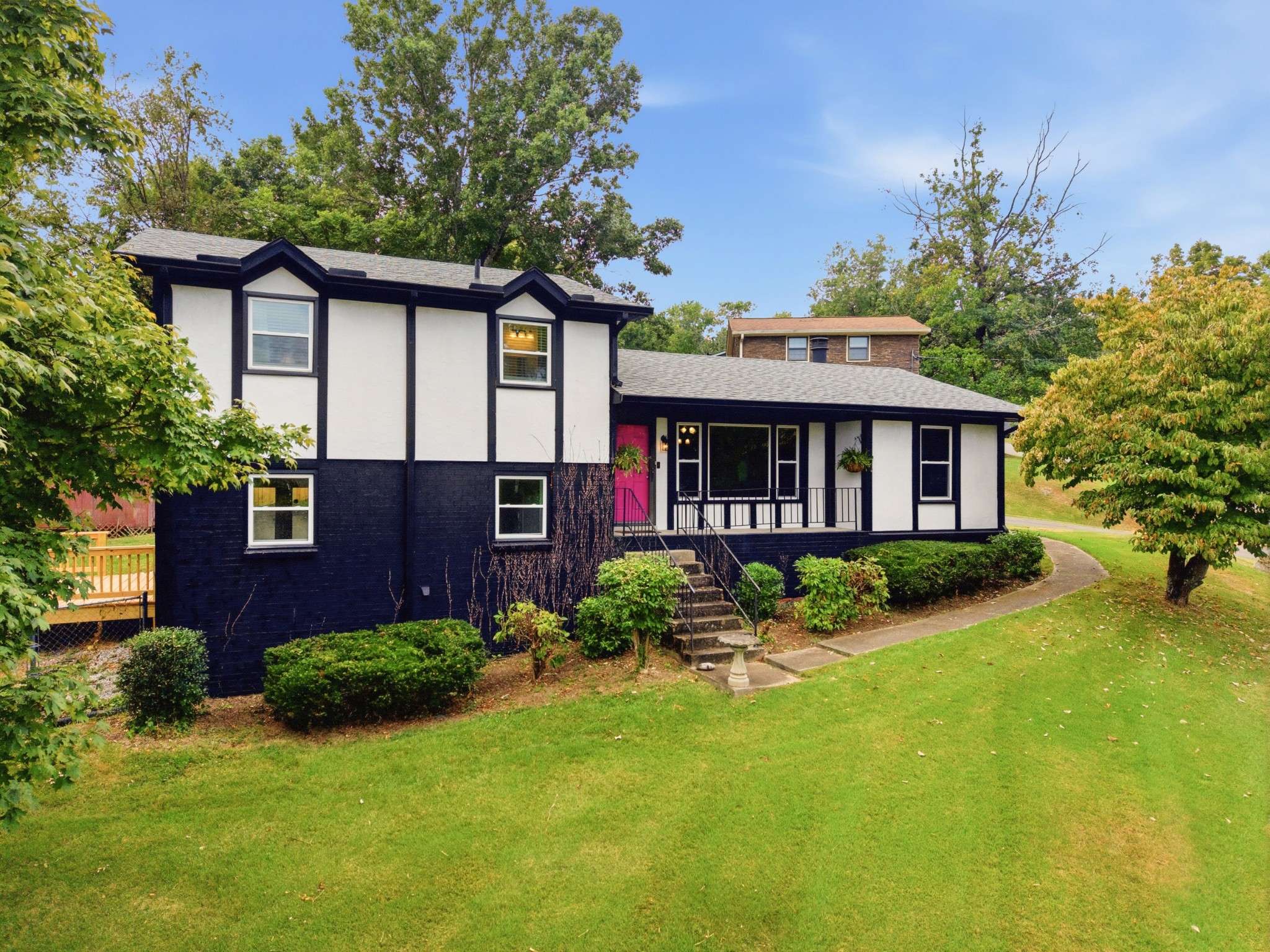 3337 Falls Creek Dr, Nashville, TN 37214