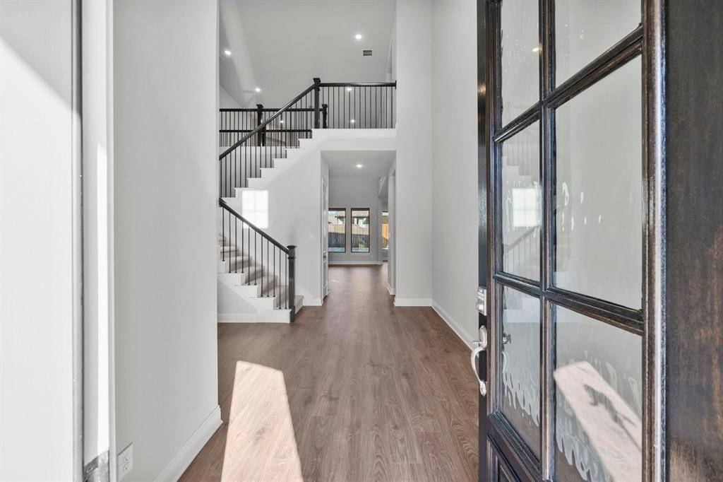 1408 Buttercup Avenue, Aubrey, TX 76227