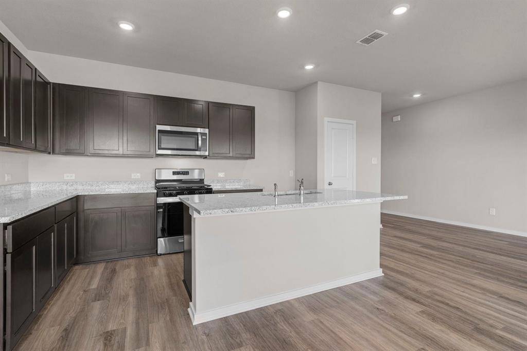 3011 Mary Grace Lane, Heartland, TX 75114