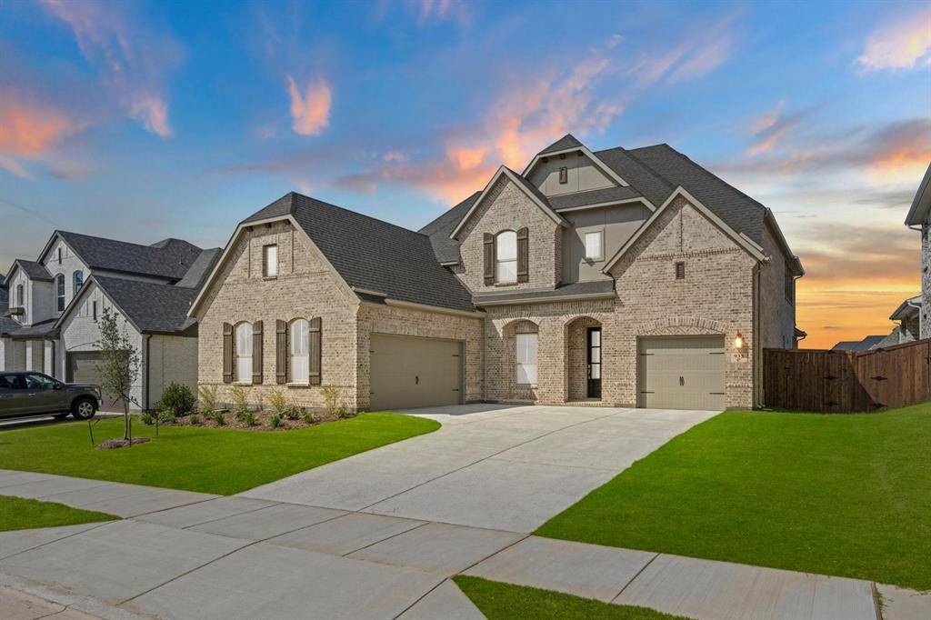933 Mumms Field Drive, Fort Worth, TX 76247