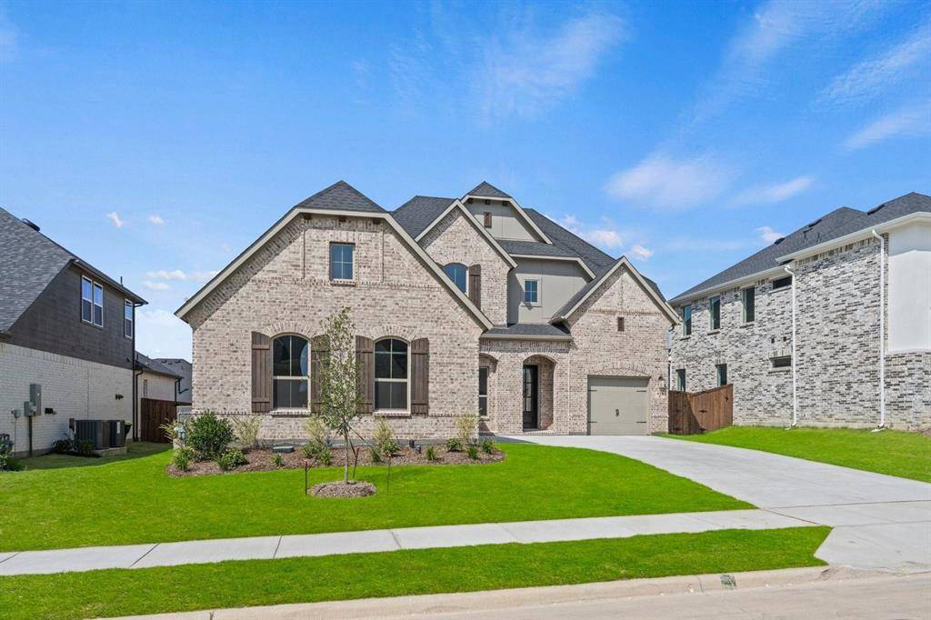 933 Mumms Field Drive, Fort Worth, TX 76247