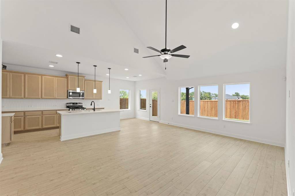 3120 Goldfinch Drive, Royse City, TX 75189