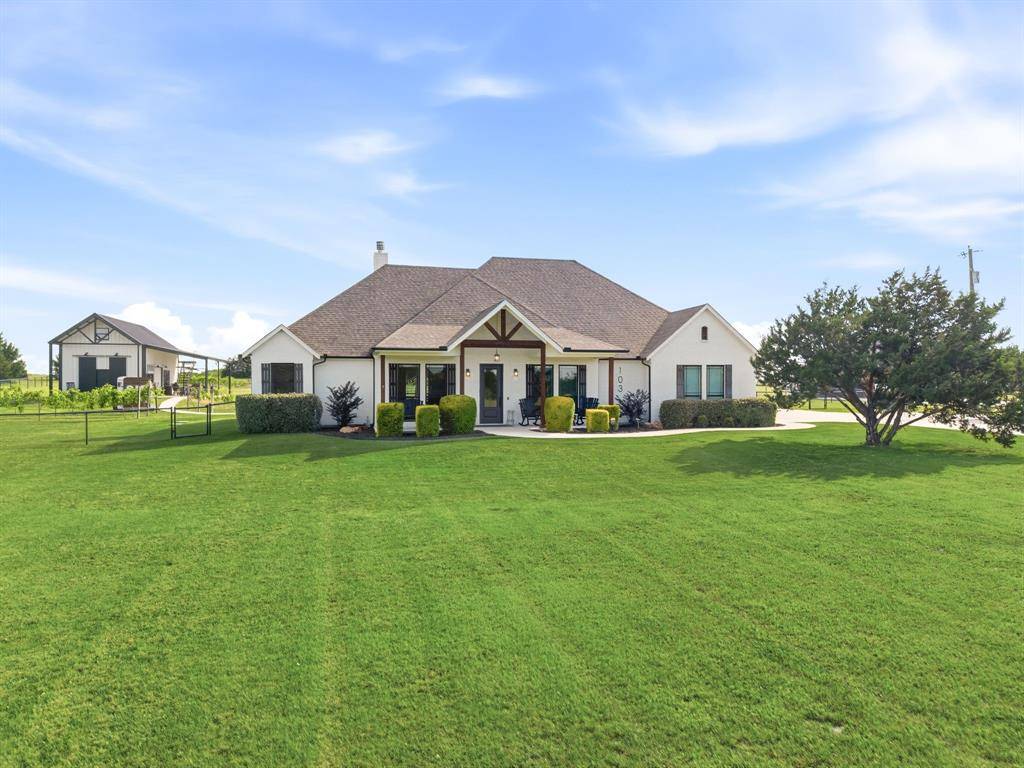 103 Old Decatur Road, Decatur, TX 76234
