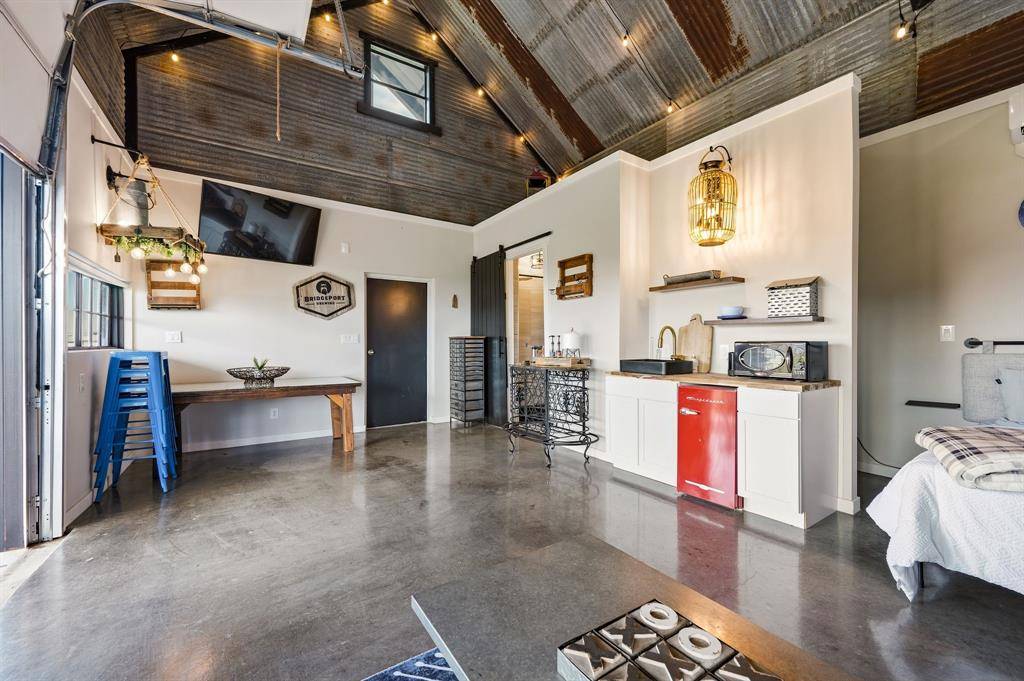 103 Old Decatur Road, Decatur, TX 76234