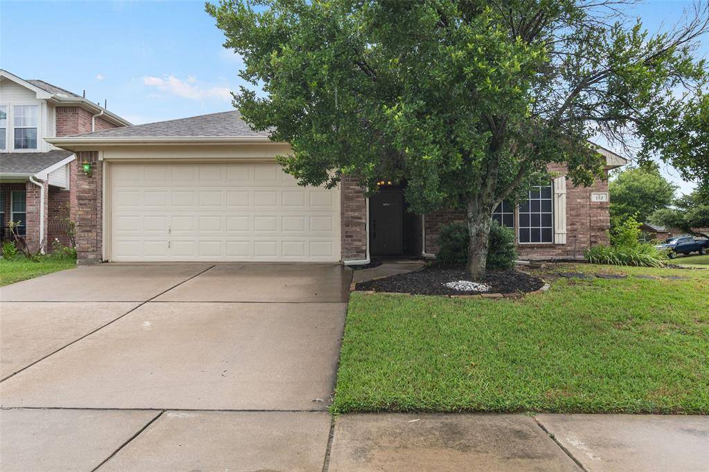 112 Bridlewood Street, Azle, TX 76020