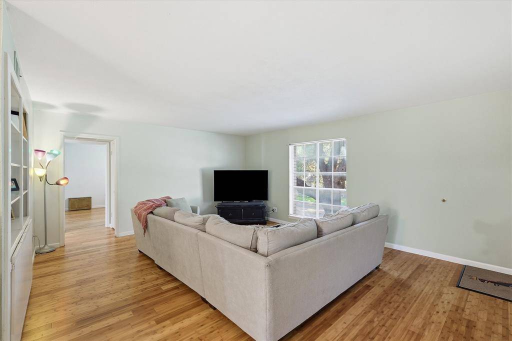 4102 Ridglea Country Club Drive #1501, Fort Worth, TX 76126