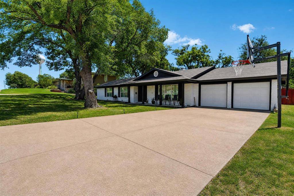 8117 Rush Street, Benbrook, TX 76116