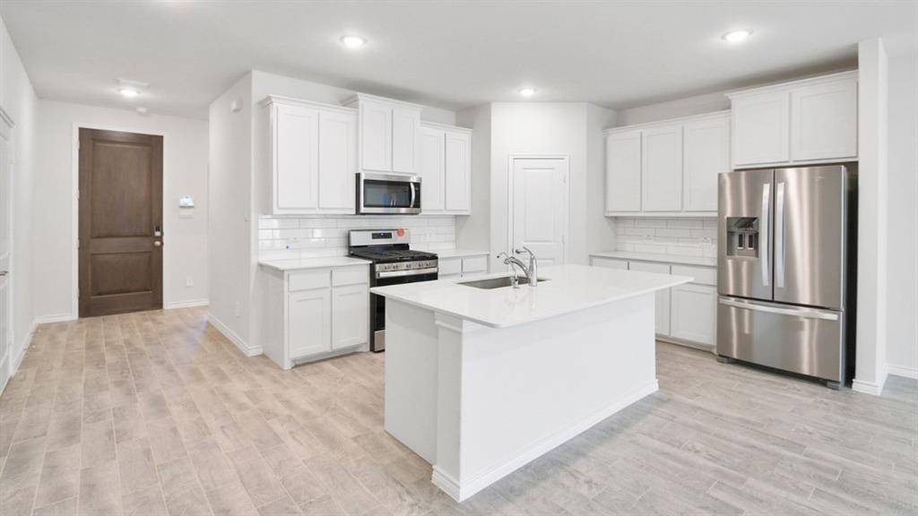 3630 Saguaro Drive, Grand Prairie, TX 75052