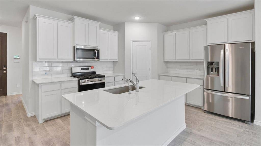 3630 Saguaro Drive, Grand Prairie, TX 75052