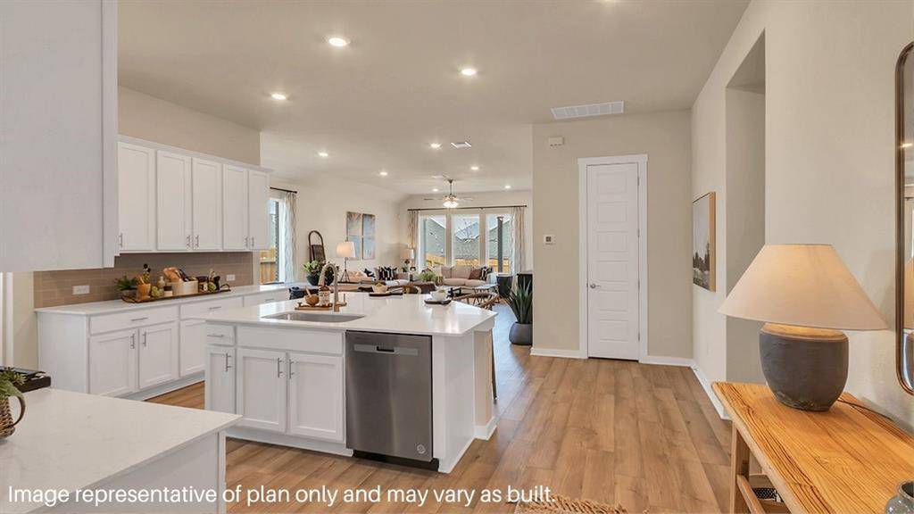3633 Saguaro Drive, Grand Prairie, TX 75052