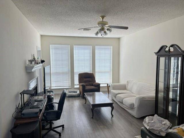 1115 Avatar Drive, Grand Prairie, TX 75052