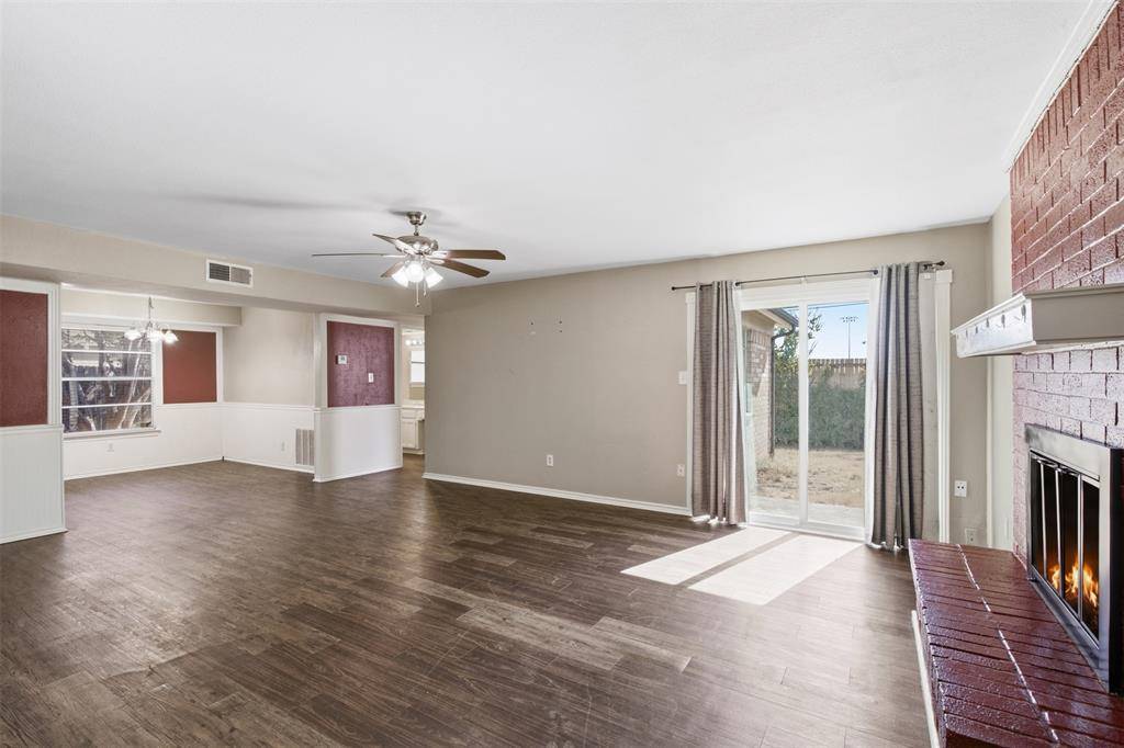 3703 French Wood Drive, Arlington, TX 76016