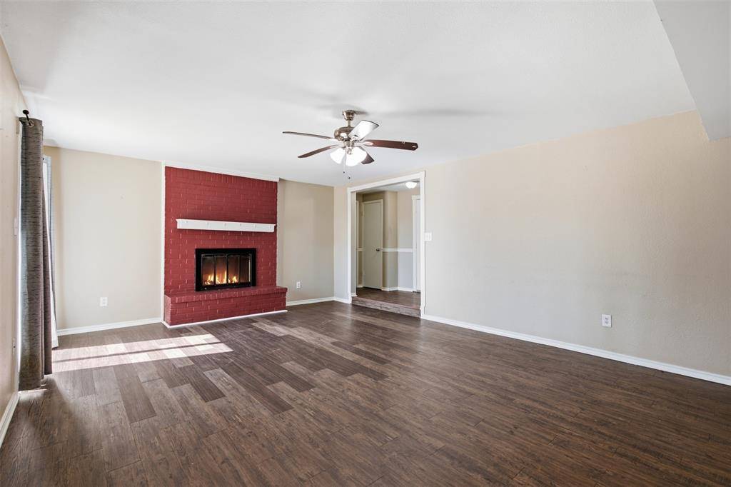 3703 French Wood Drive, Arlington, TX 76016