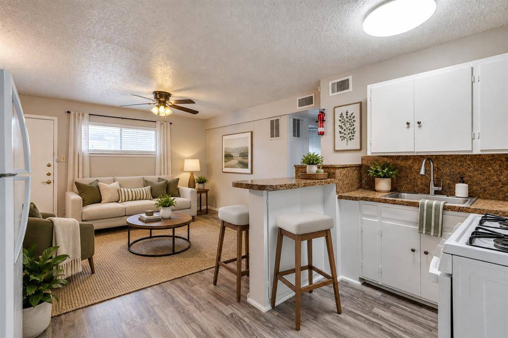 2213 Capri Drive #103, Fort Worth, TX 76114