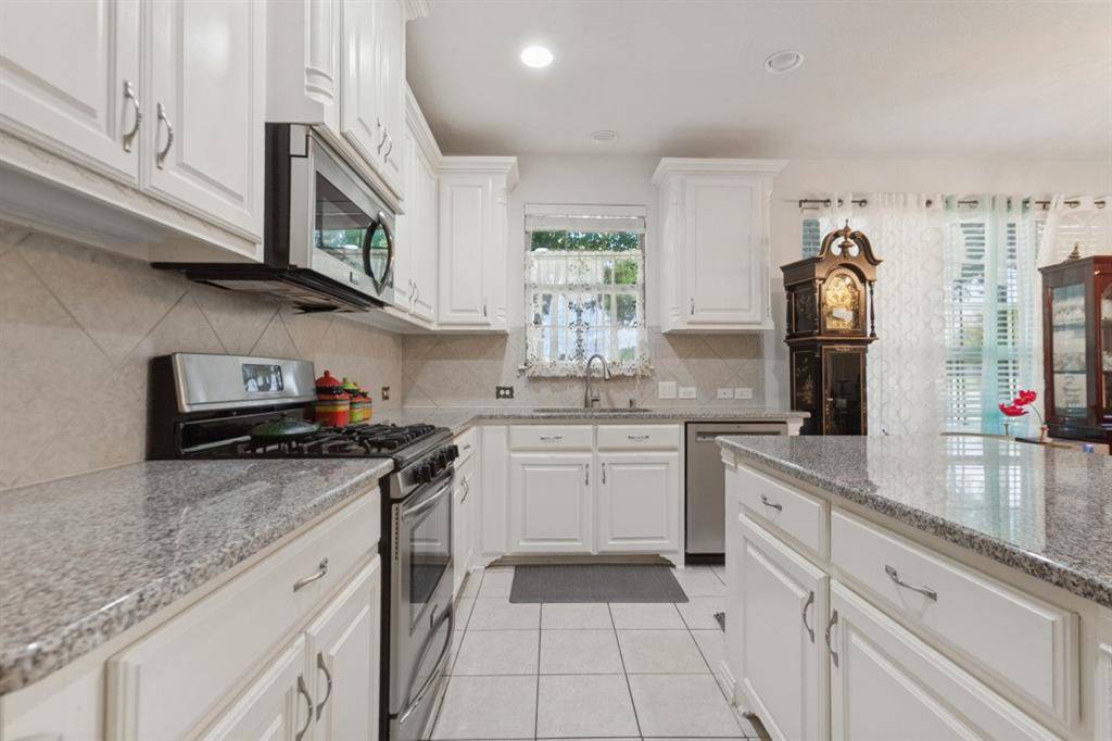 524 S Greenville Avenue, Richardson, TX 75081
