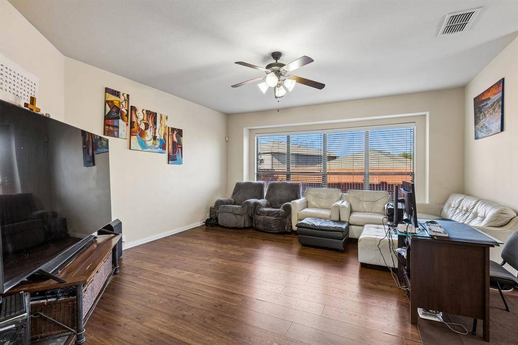 2505 Cain River Drive, Little Elm, TX 75068
