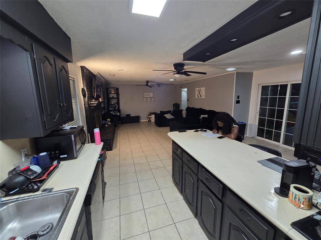 113 S Valley Street, Red Oak, TX 75154