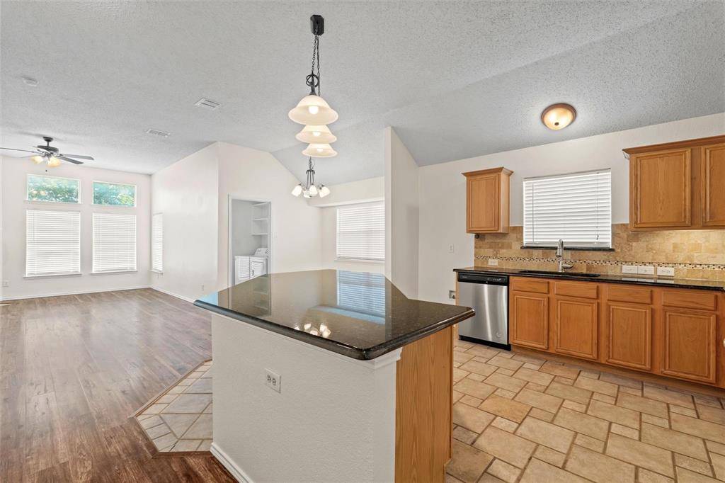 1526 Sugar Bush Trail, Allen, TX 75002