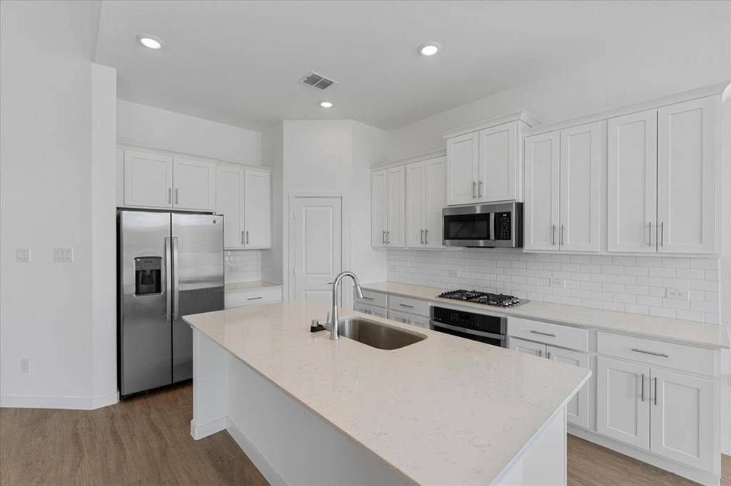 3001 Brainerd Drive, Fort Worth, TX 76179