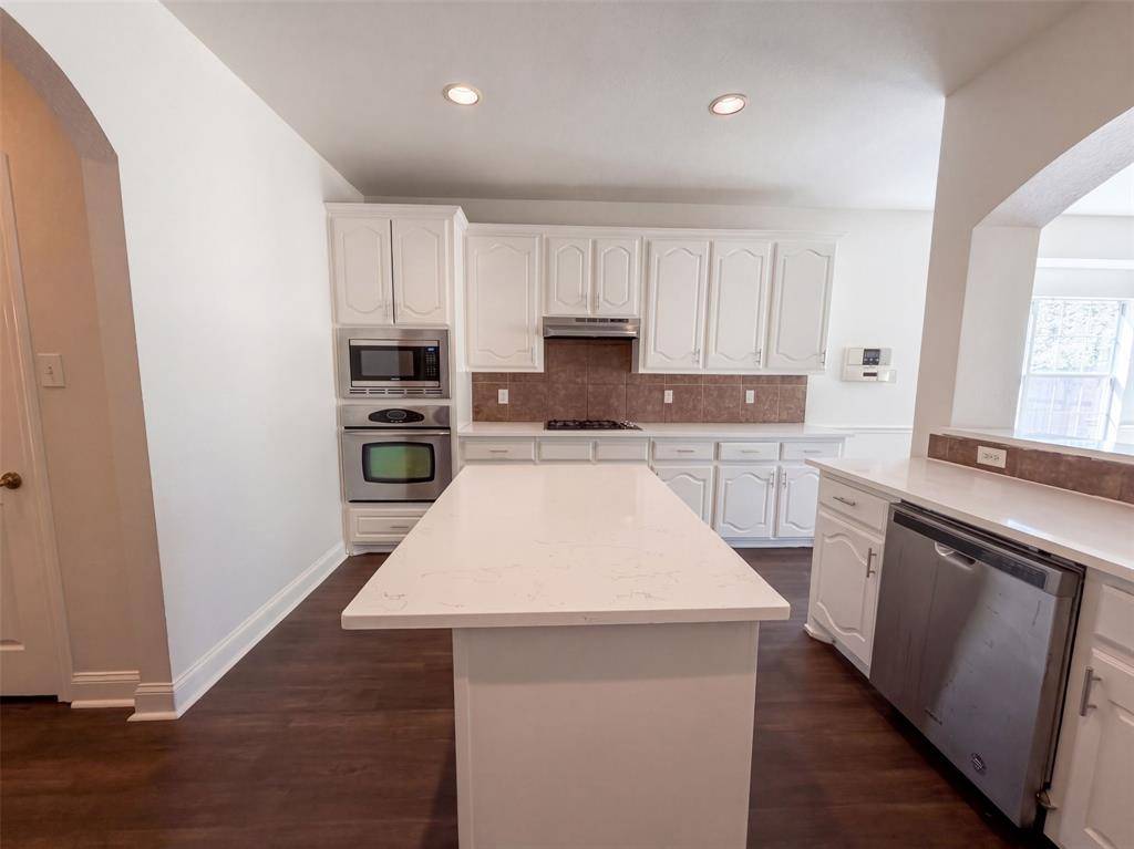 1803 High Meadow Street, Glenn Heights, TX 75154