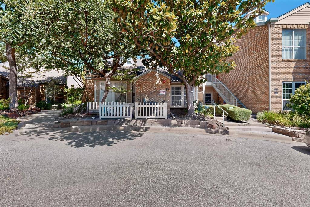 5565 Preston Oaks Road #117, Dallas, TX 75254