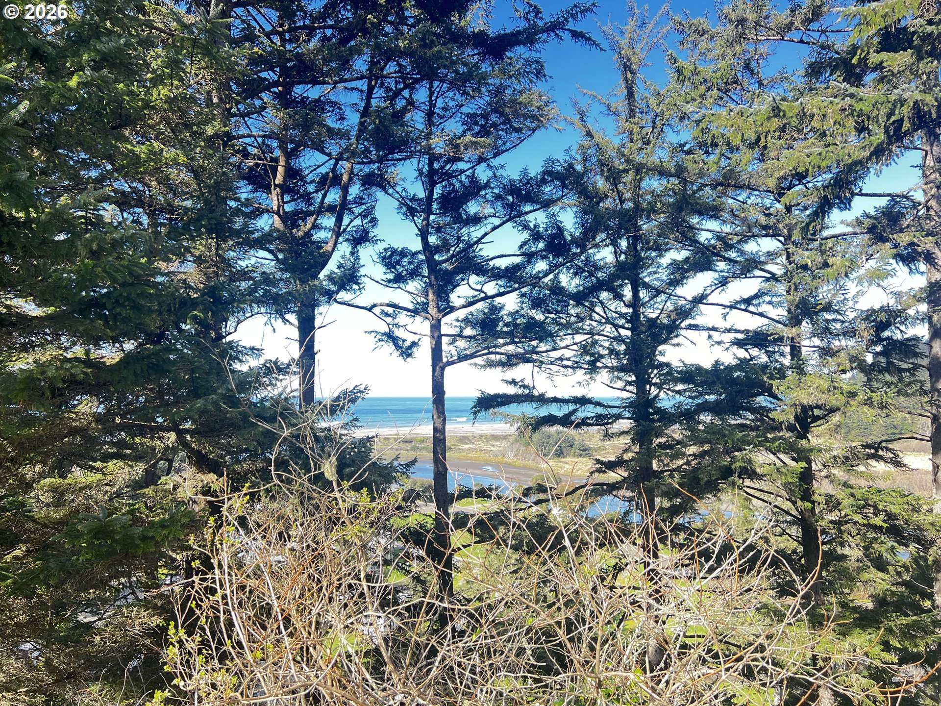 28687 BROOKS RD, Gold Beach, OR 97444