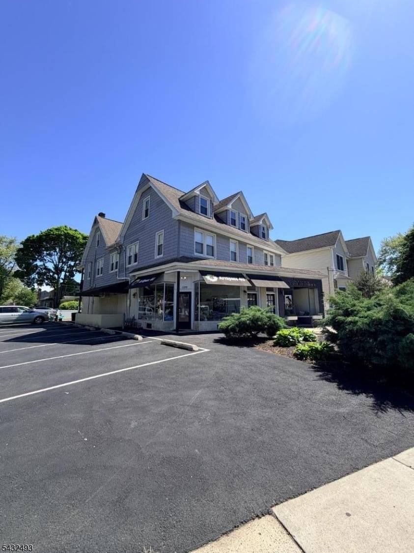 2376 Mountain Ave, Scotch Plains Twp., NJ 07076