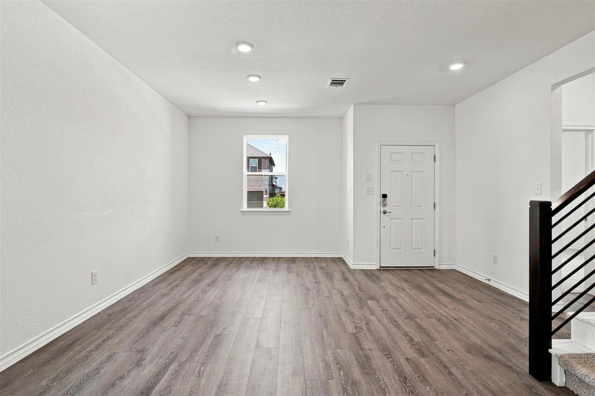 102 Gracie WAY, Hutto, TX 78634