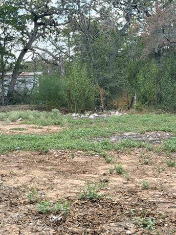 169 Taylor LN, Cedar Creek, TX 78612