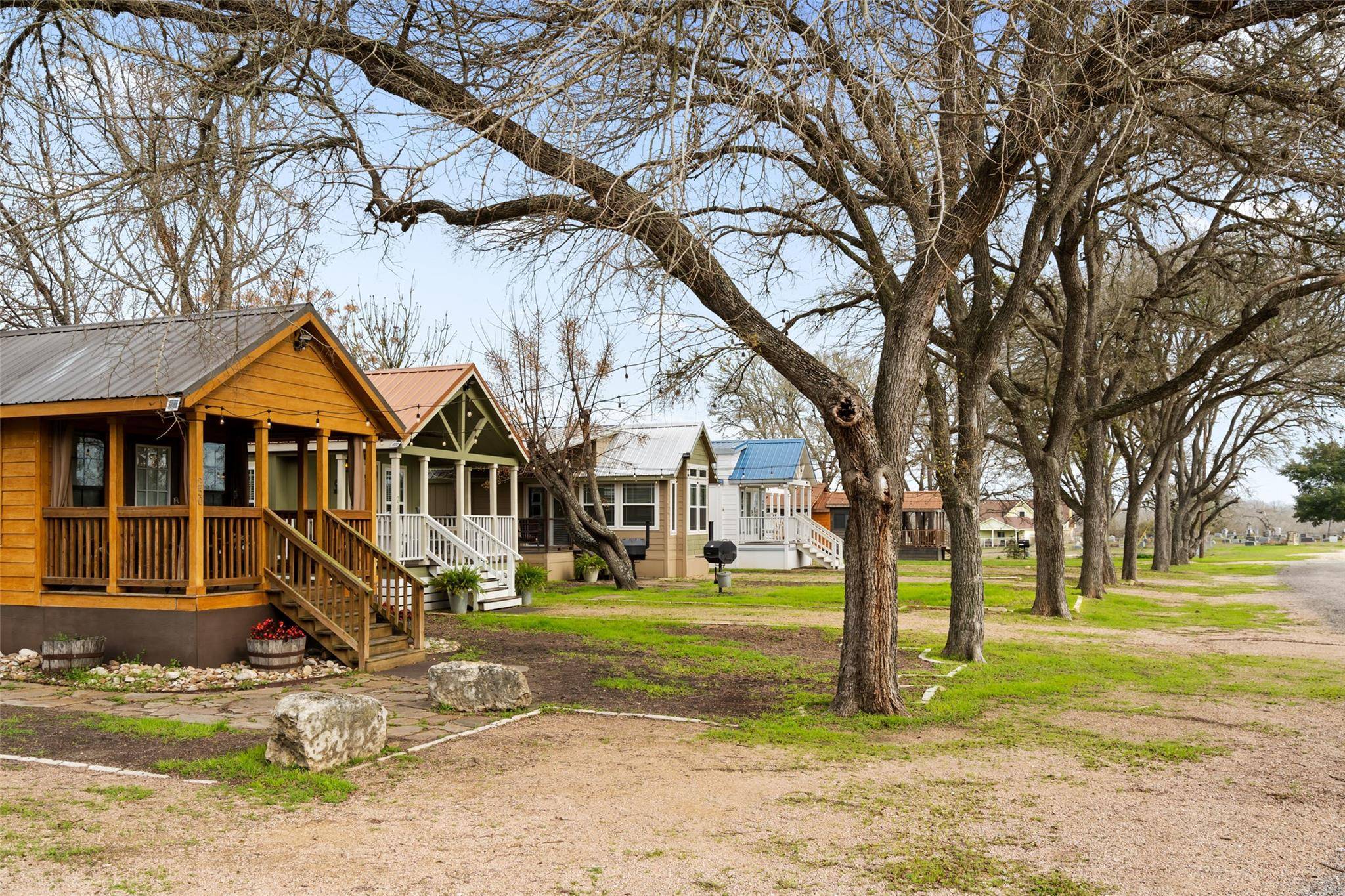 250-300 Park Ave, Staples, TX 78670