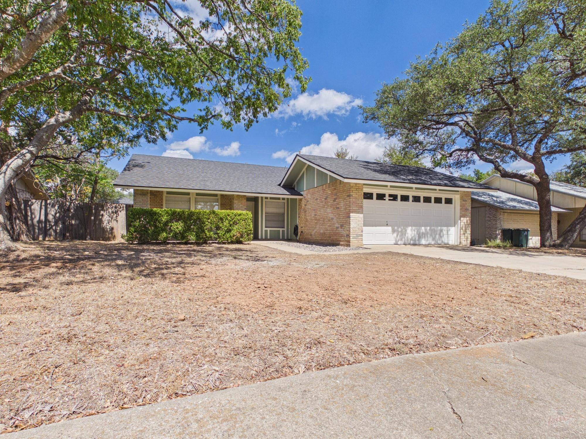 10038 Woodland Village DR, Austin, TX 78750
