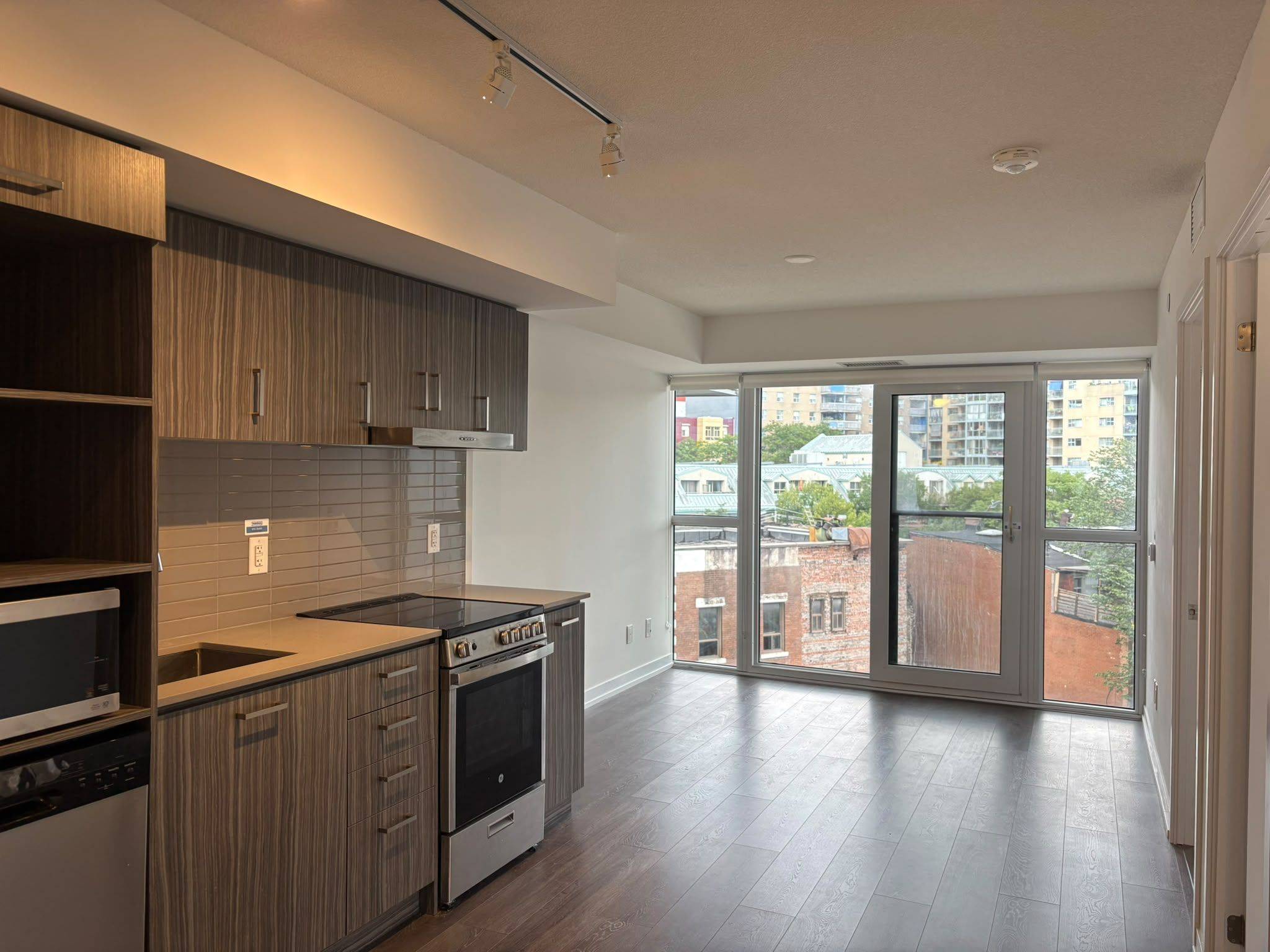 219 Dundas ST E #611, Toronto C08, ON M5A 0V1