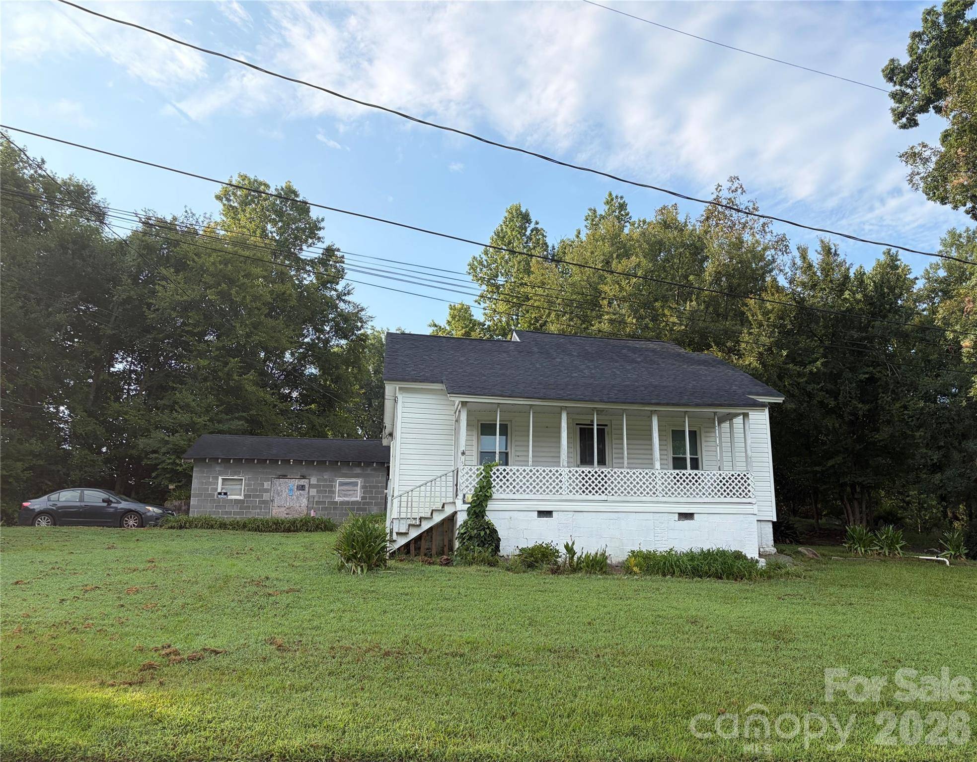 11 Republic ST, Great Falls, SC 29055