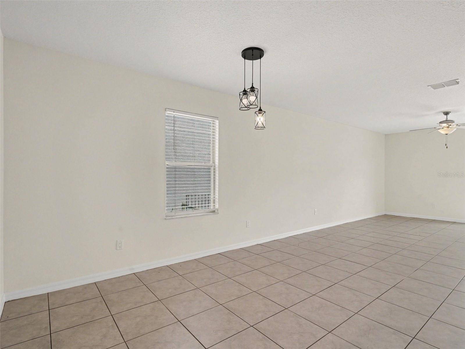 15470 BROAD BRUSH DR, Sun City Center, FL 33573