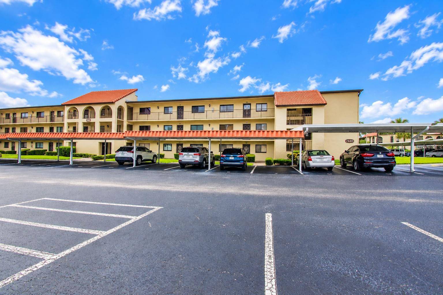 2440 WINDING CREEK BLVD #307, Clearwater, FL 33761