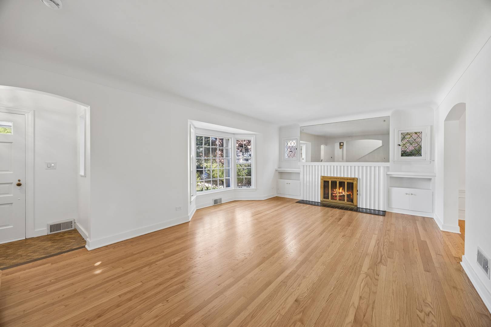 241 Southcote RD, Riverside, IL 60546