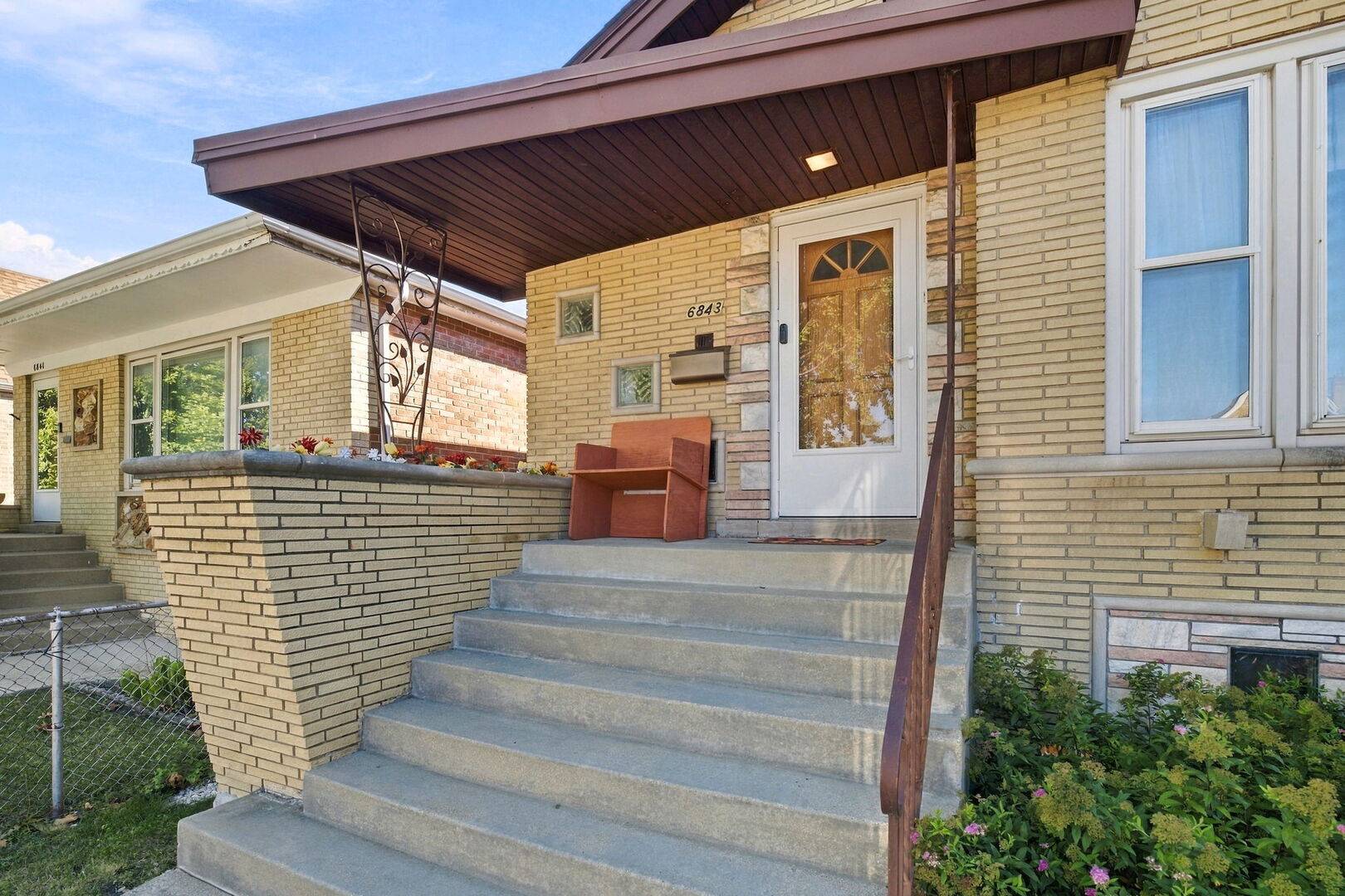 6843 S Kedvale AVE, Chicago, IL 60629