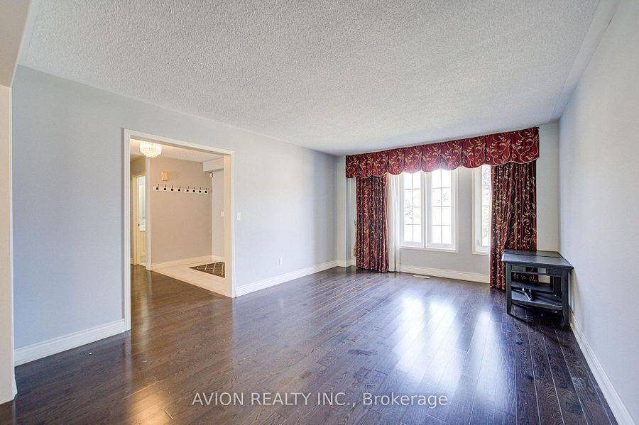 29 Charrington CRES, Markham, ON L3R 0R2