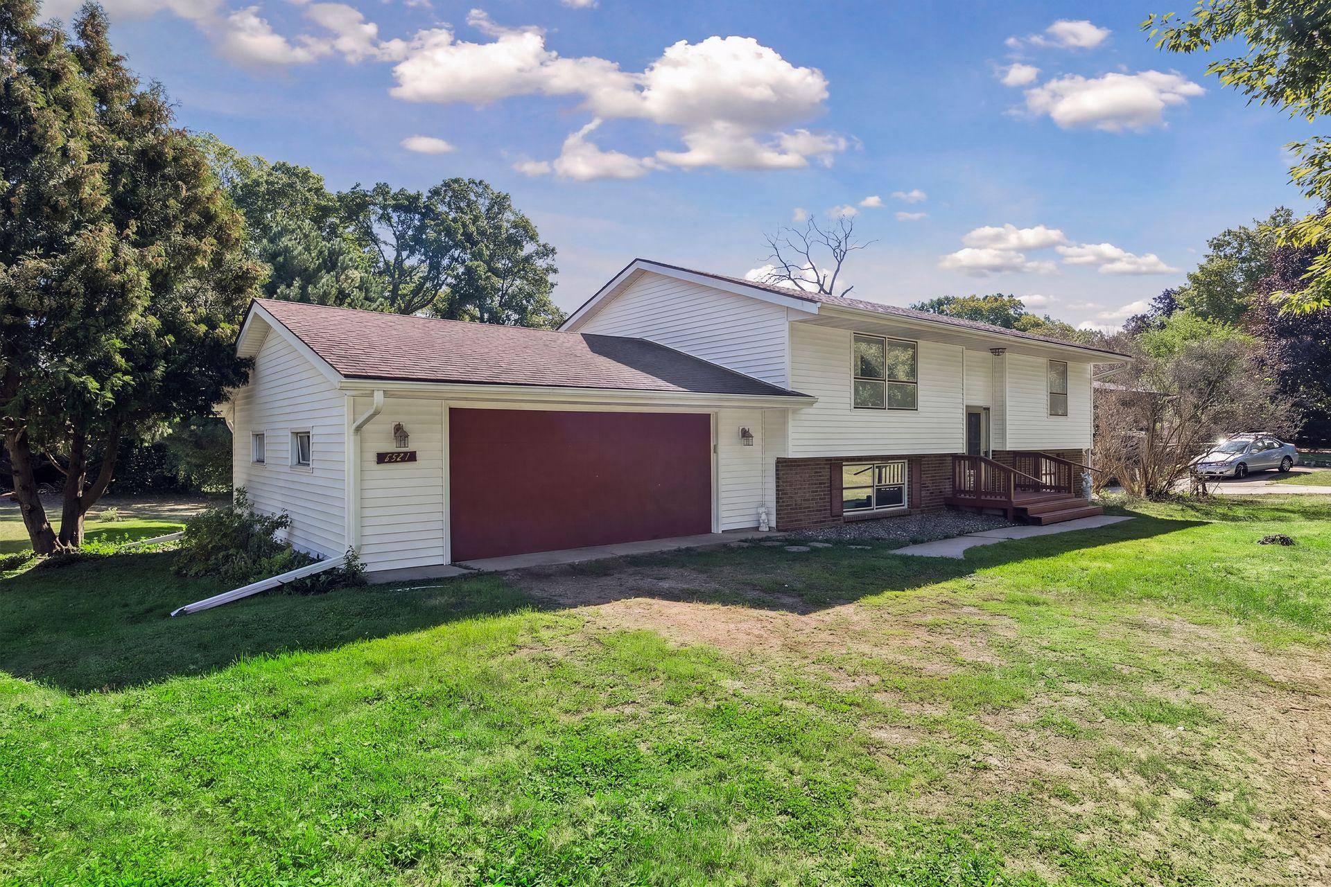6521 Kurtz LN, Eden Prairie, MN 55346
