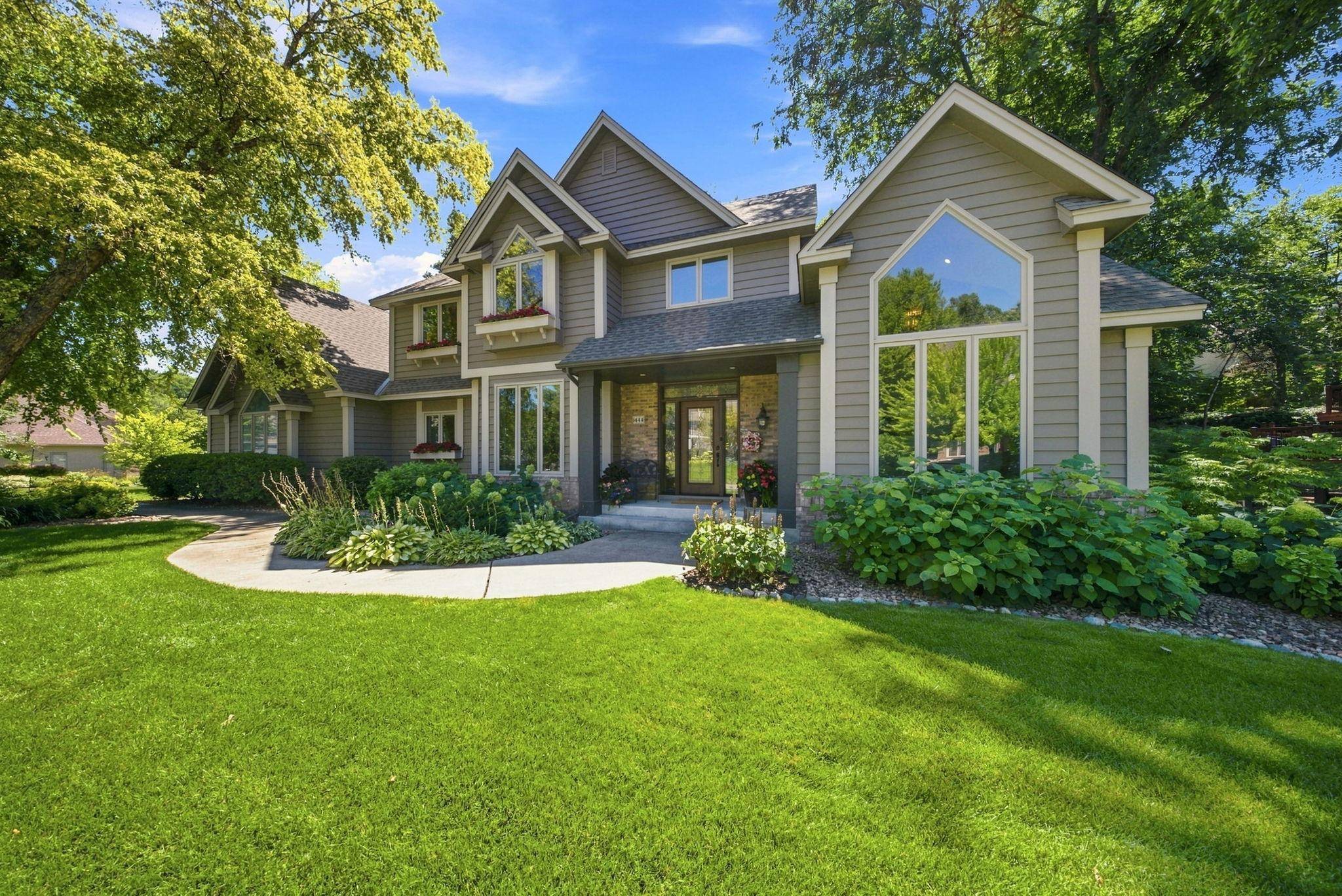 1444 Kings Wood LN, Eagan, MN 55122