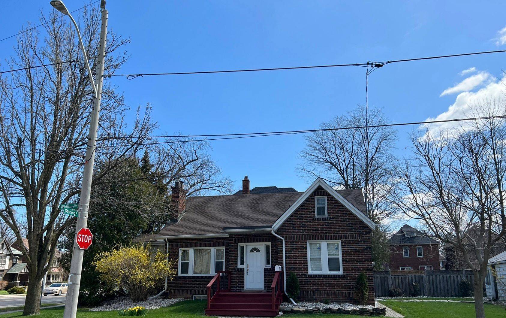 68 Whitton RD, Hamilton, ON L8S 4C7
