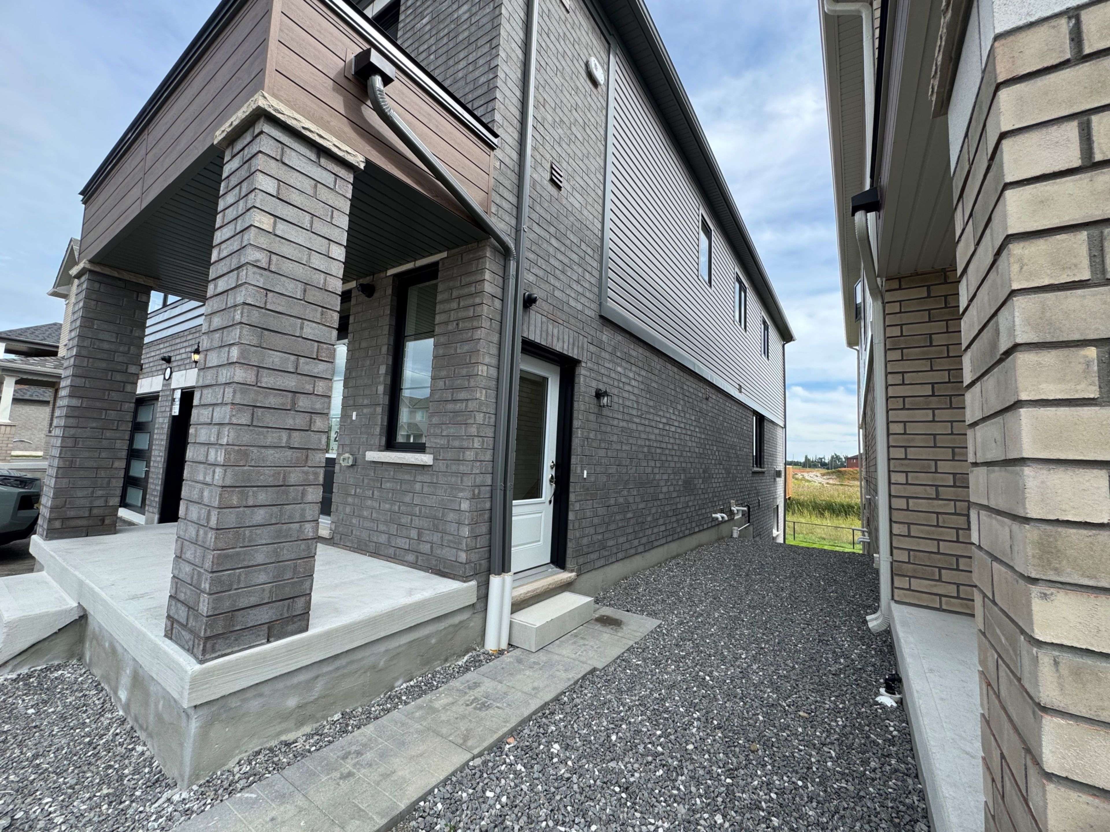 60 Debois ST ## B, Kawartha Lakes, ON K9V 6A9