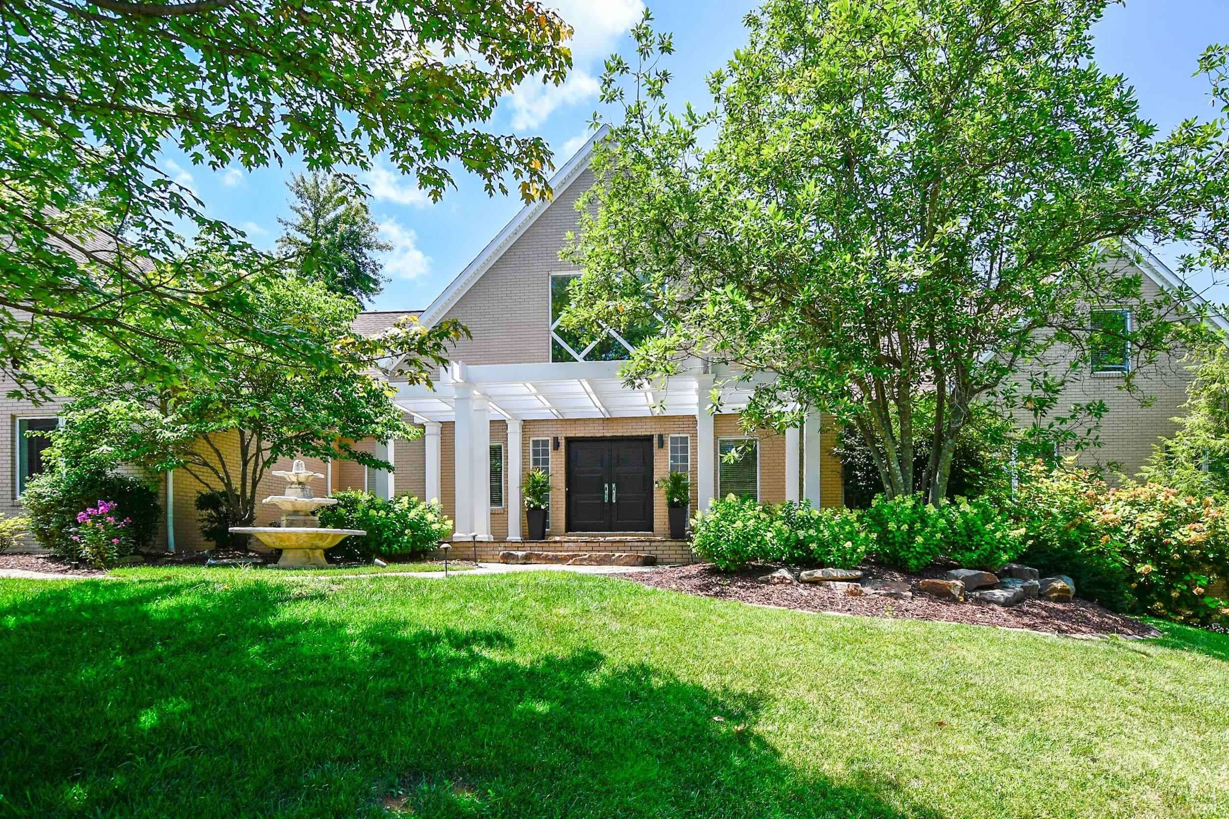 2433 Lakeridge DR, Newburgh, IN 47630